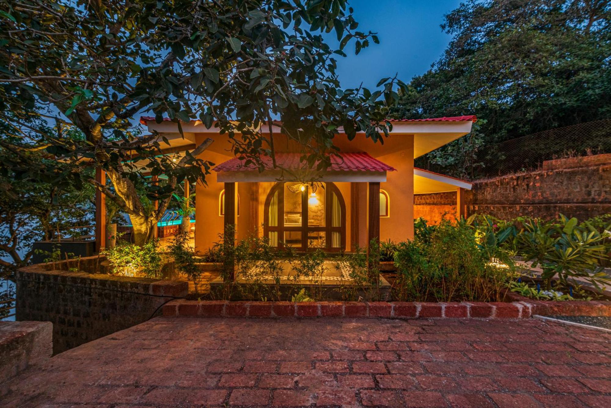 Saffronstays Athaang, Dapoli Ānjarle المظهر الخارجي الصورة